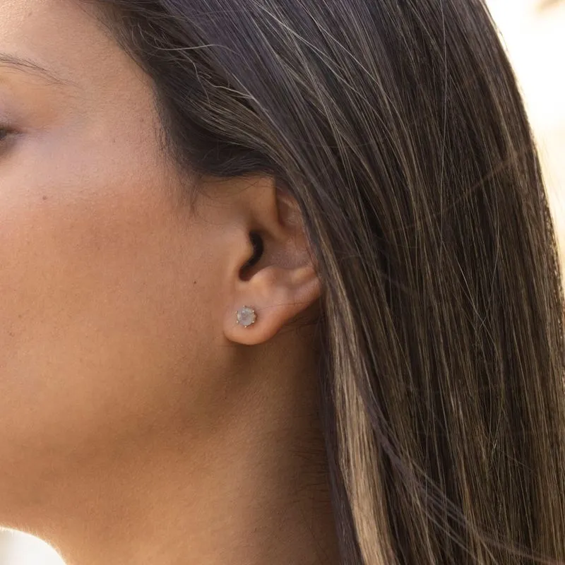 14 -Carat Gold Earrings In a 5 mm To Berdurite Stone Inlay