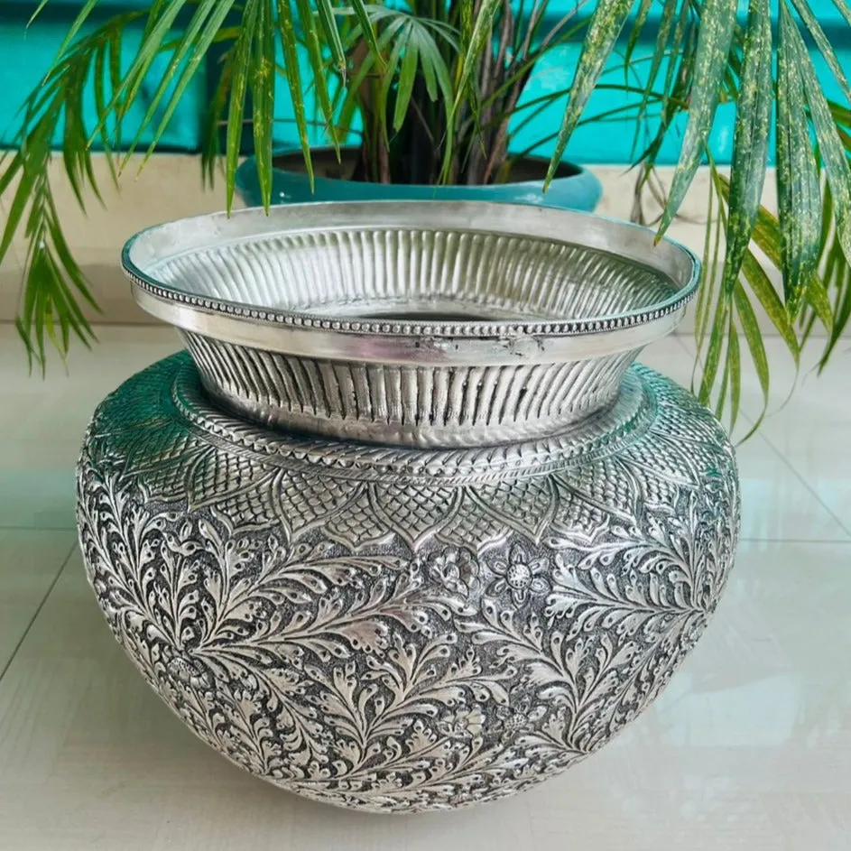 Handcrafted Silver Finish Kalash - GRIH001BK