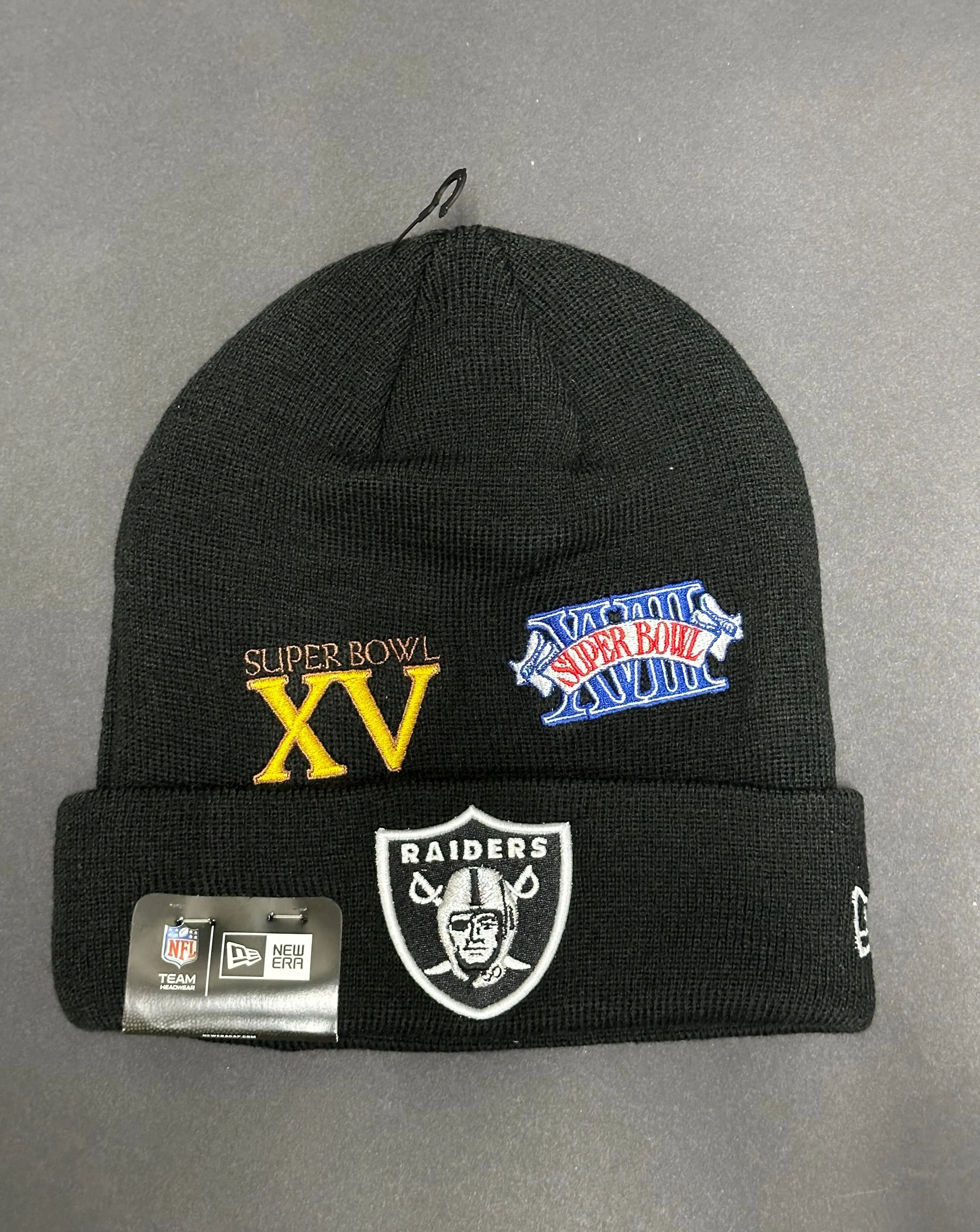 LAS VEGAS RAIDERS 3X SUPERBOWL CHAMPIONS NEW ERA WINTER HAT