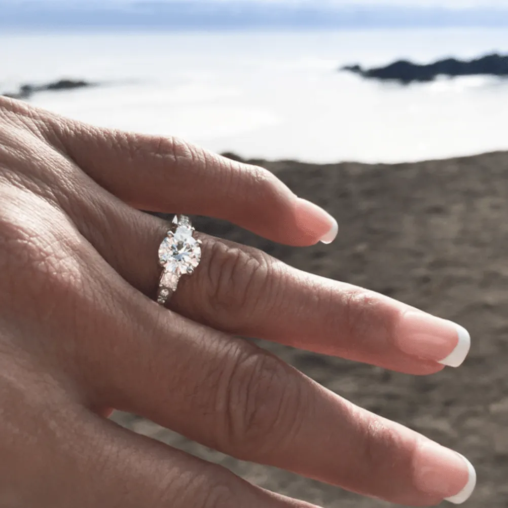 Round Diamond Engagement Rings, Lab Grown